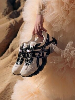 Finesse x ASICS Gel Cumulus 16 Desert Rose 6.5